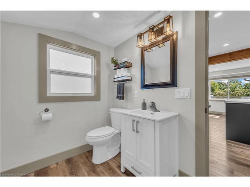 44010 Hwy 3, Wainfleet, ON - Indoor Photo Showing Bathroom