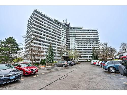 315-20 North Shore Boulevard W, Burlington, ON - Outdoor With Balcony With Facade