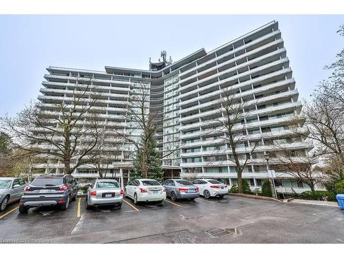 315-20 North Shore Boulevard W, Burlington, ON - Outdoor With Balcony With Facade