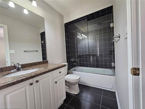 3339 Moses Way, Burlington, ON - Indoor Photo Showing Bathroom