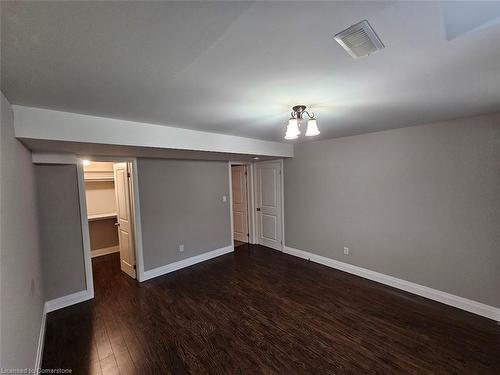 3339 Moses Way, Burlington, ON - Indoor Photo Showing Other Room