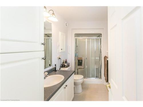 135 Glenariff Drive, Hamilton, ON - Indoor Photo Showing Bathroom