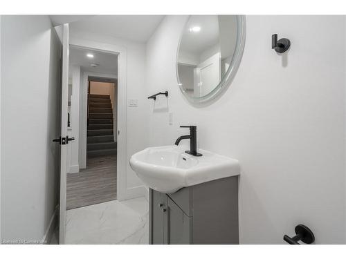 3-29 Northgate Drive, Hamilton, ON - Indoor Photo Showing Bathroom