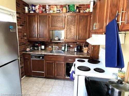 241 Haddon Avenue S, Hamilton, ON - Indoor Photo Showing Kitchen