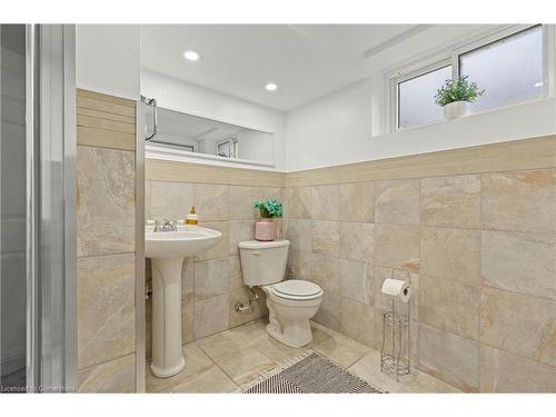 19 Minstrel Court, Hamilton, ON - Indoor Photo Showing Bathroom