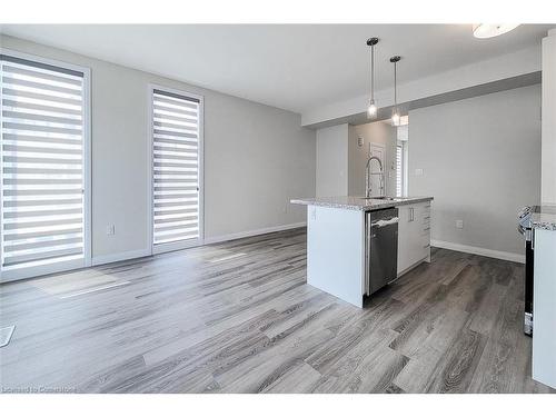 11-270 Melvin Avenue, Hamilton, ON - Indoor Photo Showing Kitchen