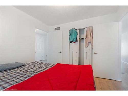 3385 Binbrook Road, Binbrook, ON - Indoor Photo Showing Bedroom