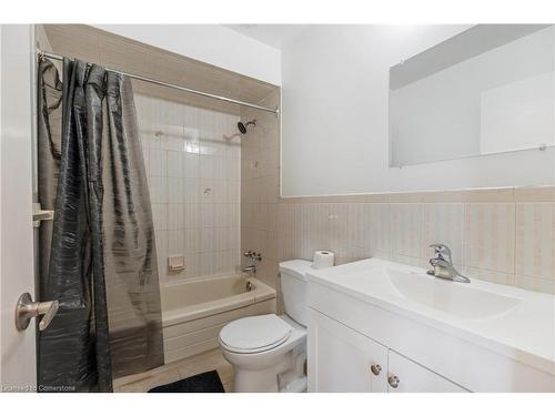 3385 Binbrook Road, Binbrook, ON - Indoor Photo Showing Bathroom