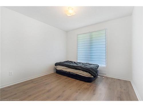 3385 Binbrook Road, Binbrook, ON - Indoor Photo Showing Bedroom