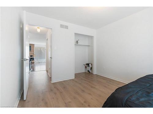 3385 Binbrook Road, Binbrook, ON - Indoor Photo Showing Bedroom