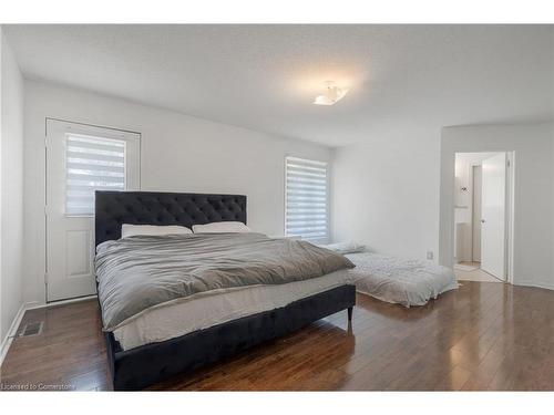 3385 Binbrook Road, Binbrook, ON - Indoor Photo Showing Bedroom