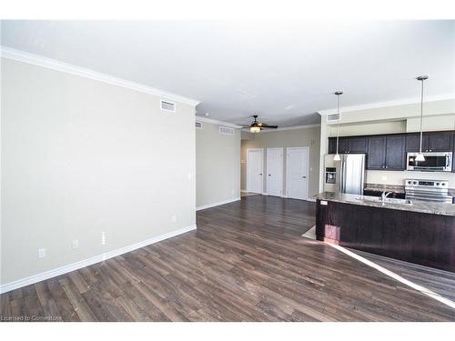 302-14 Saunders Drive, Jarvis, ON - Indoor Photo Showing Kitchen