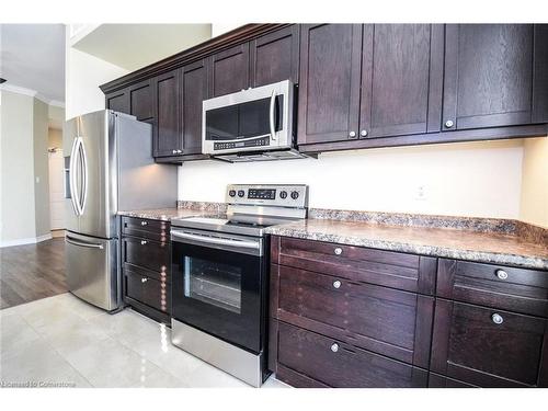 302-14 Saunders Drive, Jarvis, ON - Indoor Photo Showing Kitchen