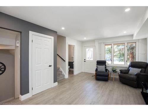 451 Templemead Drive, Hamilton, ON - Indoor Photo Showing Other Room