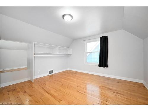 1-934 Garth Street, Hamilton, ON - Indoor Photo Showing Other Room