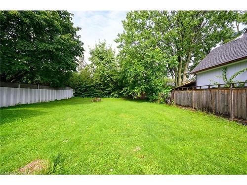 1-934 Garth Street, Hamilton, ON - Outdoor With Backyard