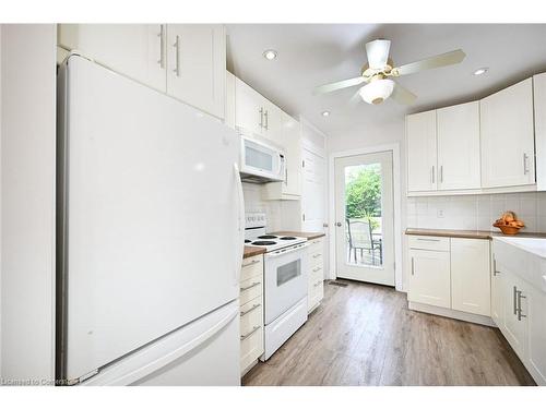 1-934 Garth Street, Hamilton, ON - Indoor Photo Showing Kitchen