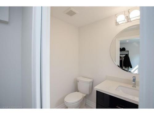 77 William Street, Hamilton, ON - Indoor Photo Showing Bathroom