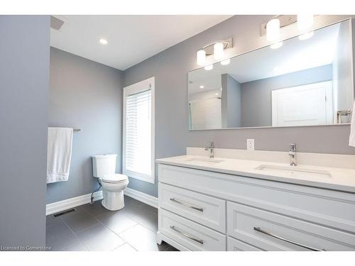 77 William Street, Hamilton, ON - Indoor Photo Showing Bathroom