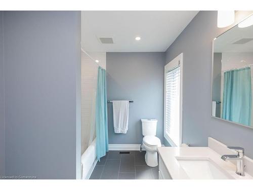 77 William Street, Hamilton, ON - Indoor Photo Showing Bathroom