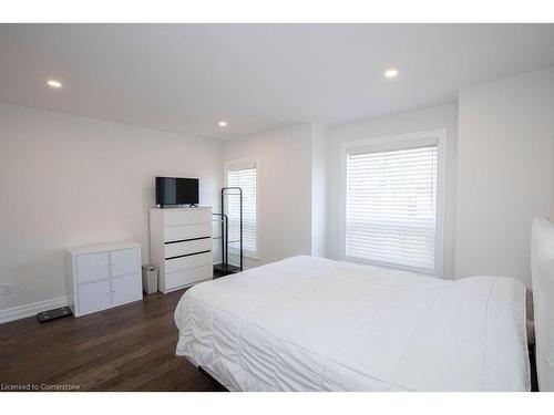 77 William Street, Hamilton, ON - Indoor Photo Showing Bedroom