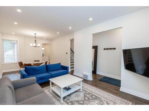 77 William Street, Hamilton, ON - Indoor Photo Showing Living Room