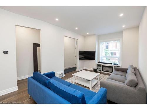 77 William Street, Hamilton, ON - Indoor Photo Showing Living Room