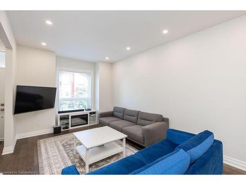 77 William Street, Hamilton, ON - Indoor Photo Showing Living Room