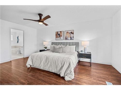 41 Highbury Drive, Stoney Creek, ON - Indoor Photo Showing Bedroom