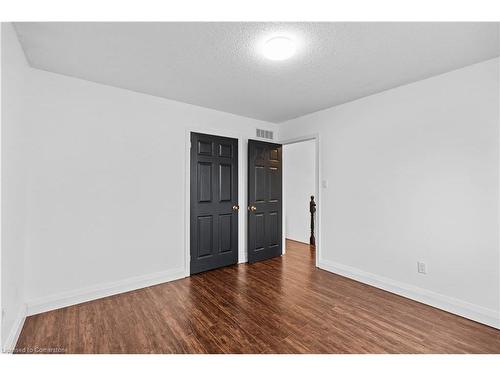 41 Highbury Drive, Stoney Creek, ON - Indoor Photo Showing Other Room