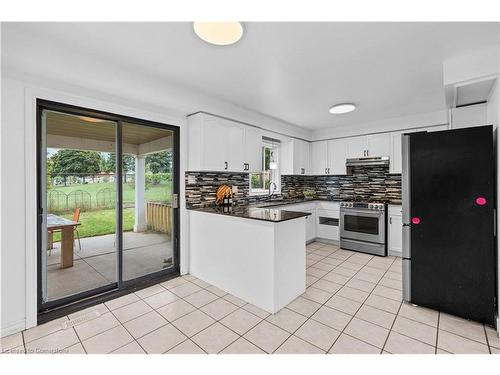 41 Highbury Drive, Stoney Creek, ON - Indoor Photo Showing Kitchen