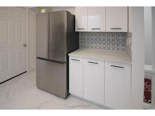 4472 Second Avenue, Niagara Falls, ON - Indoor Photo Showing Kitchen