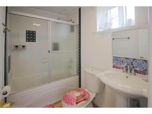 4472 Second Avenue, Niagara Falls, ON - Indoor Photo Showing Bathroom