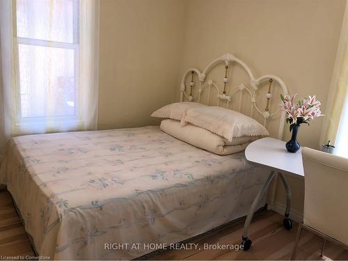 4472 Second Avenue, Niagara Falls, ON - Indoor Photo Showing Bedroom