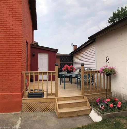 4472 Second Avenue, Niagara Falls, ON - Outdoor With Deck Patio Veranda With Exterior