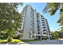 404-1237 North Shore Boulevard  Burlington, ON L7S 2H8