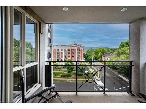 501-1000 Creekside Drive, Dundas, ON -  With Balcony With View With Exterior