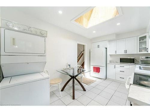 5212 New Street, Burlington, ON - Indoor Photo Showing Laundry Room