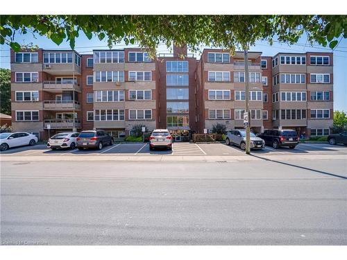 501-9 Grant Boulevard, Dundas, ON - Outdoor With Facade