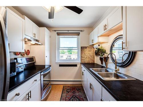 501-9 Grant Boulevard, Dundas, ON - Indoor Photo Showing Kitchen With Double Sink