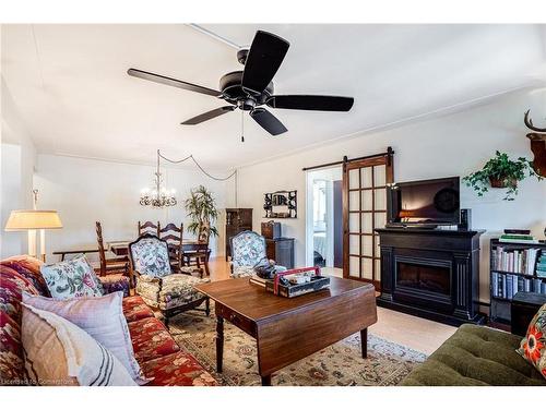 501-9 Grant Boulevard, Dundas, ON - Indoor Photo Showing Living Room With Fireplace