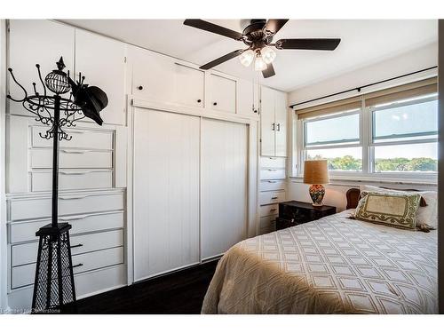 501-9 Grant Boulevard, Dundas, ON - Indoor Photo Showing Bedroom