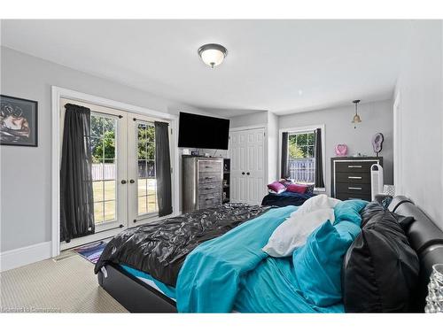 270 Highland Avenue, Fort Erie, ON - Indoor Photo Showing Bedroom