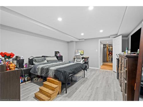 270 Highland Avenue, Fort Erie, ON - Indoor Photo Showing Bedroom