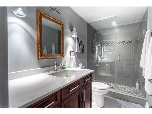 1351 Hazelton Boulevard, Burlington, ON - Indoor Photo Showing Bathroom