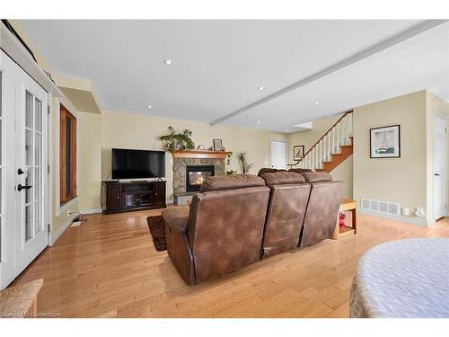 78 Valleyview Drive, Ancaster, ON - Indoor Photo Showing Living Room With Fireplace