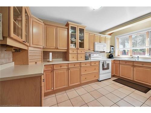 78 Valleyview Drive, Ancaster, ON - Indoor Photo Showing Kitchen