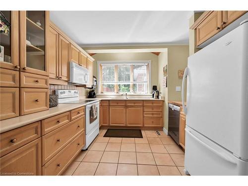 78 Valleyview Drive, Ancaster, ON - Indoor Photo Showing Kitchen