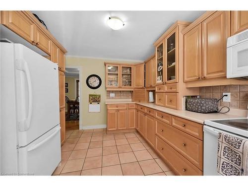 78 Valleyview Drive, Ancaster, ON - Indoor Photo Showing Kitchen