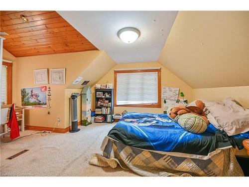 78 Valleyview Drive, Ancaster, ON - Indoor Photo Showing Bedroom